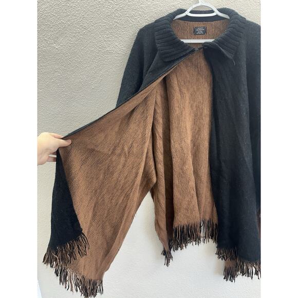Specialty House Womens Sweater Cape One Size Black Brown Single Button Fringe - Picture 3 of 10